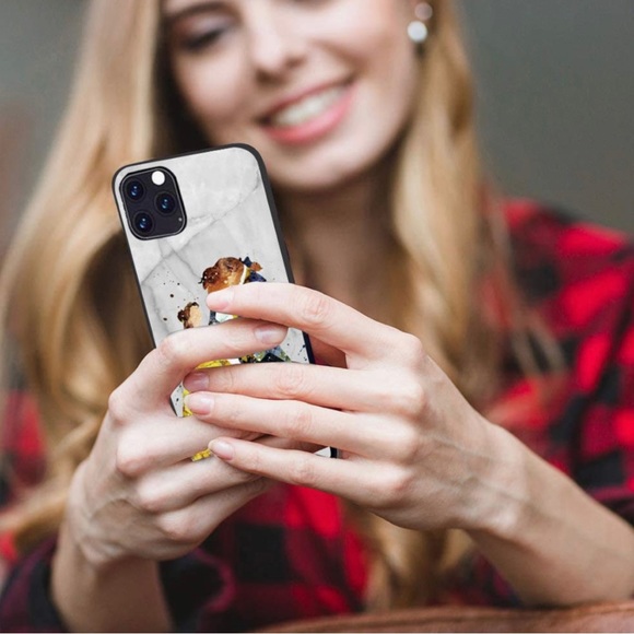 iPhone 11 BEAUTY & THE BEAST MARBLED CASE & RING KICKSTAND! NEVER USED! - Picture 4 of 15